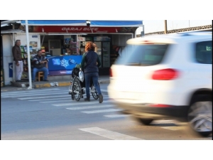 Öğrencilere Kural Tanımayan Sürücülerden Korunma Eğitimi