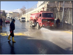 Şehit Mehmet Ceyhan Caddesi Tazyikli Suyla Yıkandı