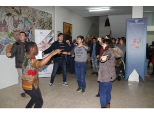 Anadolu Üniversitesi Öğrencilerinden ‘Dönem Sonu Eğlencesi’