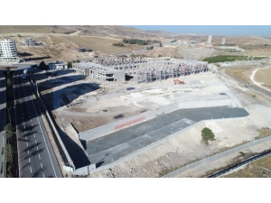 Çiftçi Fuar Merkezi İnşaatında İncelemelerde Bulundu