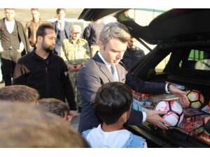 Hani Belediyesinden Öğrencilere Spor Malzemesi