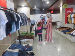 Gebze Belediyesi İhtiyaç Sahiplerinin Yanında