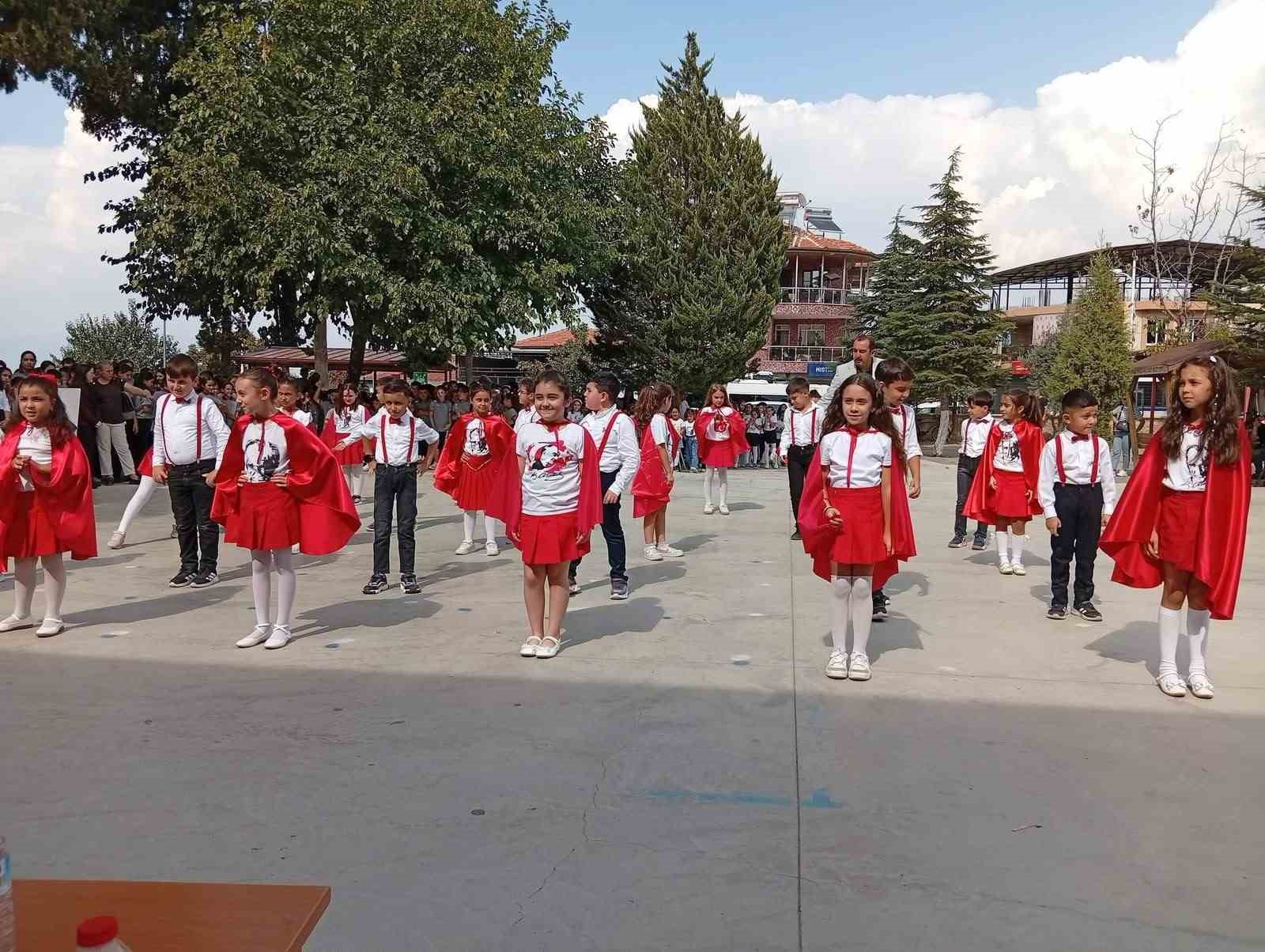 sarigol-de-ilkogretim-haftasi-etkinlikleri