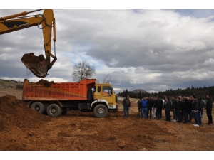 Kula’da Yeni Hastane İçin İlk Kazma Vuruldu