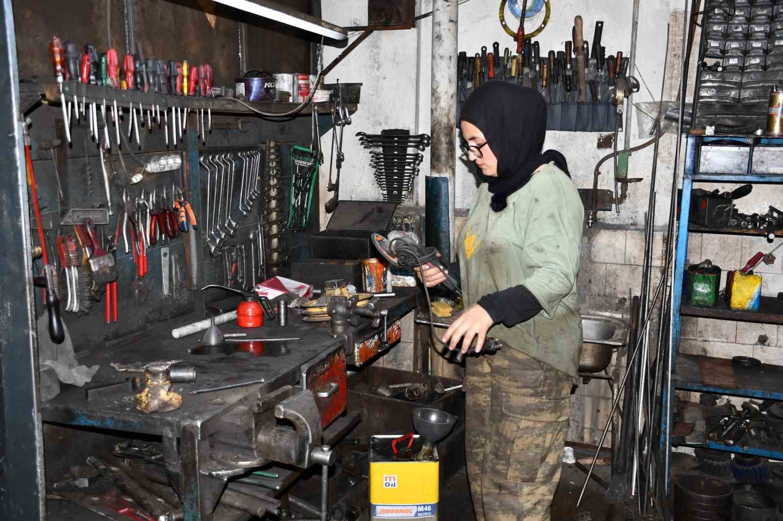 sanayinin-genc-kadin-tornacisi-kandemir-meslegin-cinsiyeti-yok