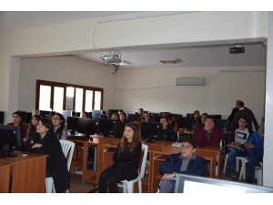 Altınoluk Myo’da Taranabilir Kanserler Üzerine Seminer Verildi