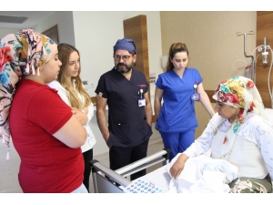 Dev Boyutlara Ulaşan Tümör 5 Saatlik Ameliyat İle Temizlendi