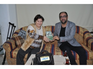 Engel Tanımayan Yazar Okurlarıyla Buluştu