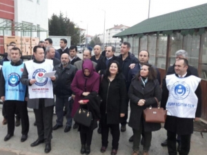 Eğitimciye Şiddeti Kınadılar