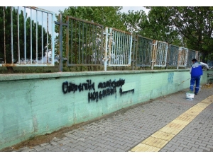 İzmit Belediyesi Fen İşleri Yoğun Çalışıyor