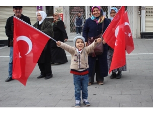Uşaklılar Ve Köylüler Derelerine Sahip Çıktı