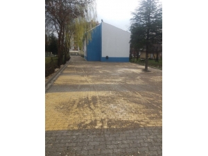 112 Acil Sağlık İstasyonu Görevlileri Çamurdan Kurtuldular