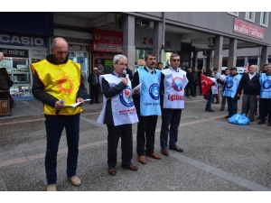 Öğretmenlere Şiddet Protesto Edildi