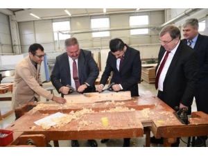 Bosna Hersek Brçko Distrikt Başbakanı Damir Bulçeviç Ve Beraberindeki Heyet Kayseri Osb’yi Ziyaret Etti