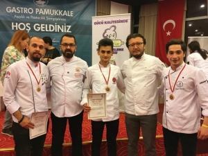 Öğrenciler Şampiyonadan Altın Ve Gümüş Madalya İle Döndü