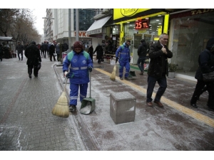 11 Ayda 136 Bin Ton Atık Topladılar