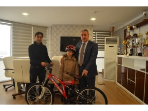 Jimnastiğin Özel Perisi Bisikletine Kavuştu