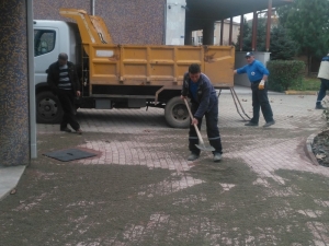 Kartepe Dumlupınar Camii Bahçesi Düzenlendi