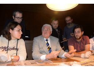 “Ölü Dillerin Efendisi” Sümerolog Veysel Donbaz Bergama’da