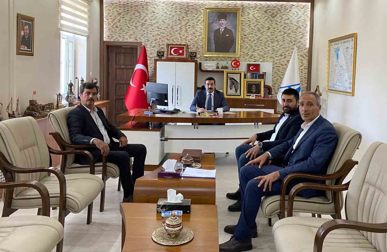 arpacay-da-koydes-mesaisi-koylerin-oncelikli-ihtiyaclari-masaya-yatirildi