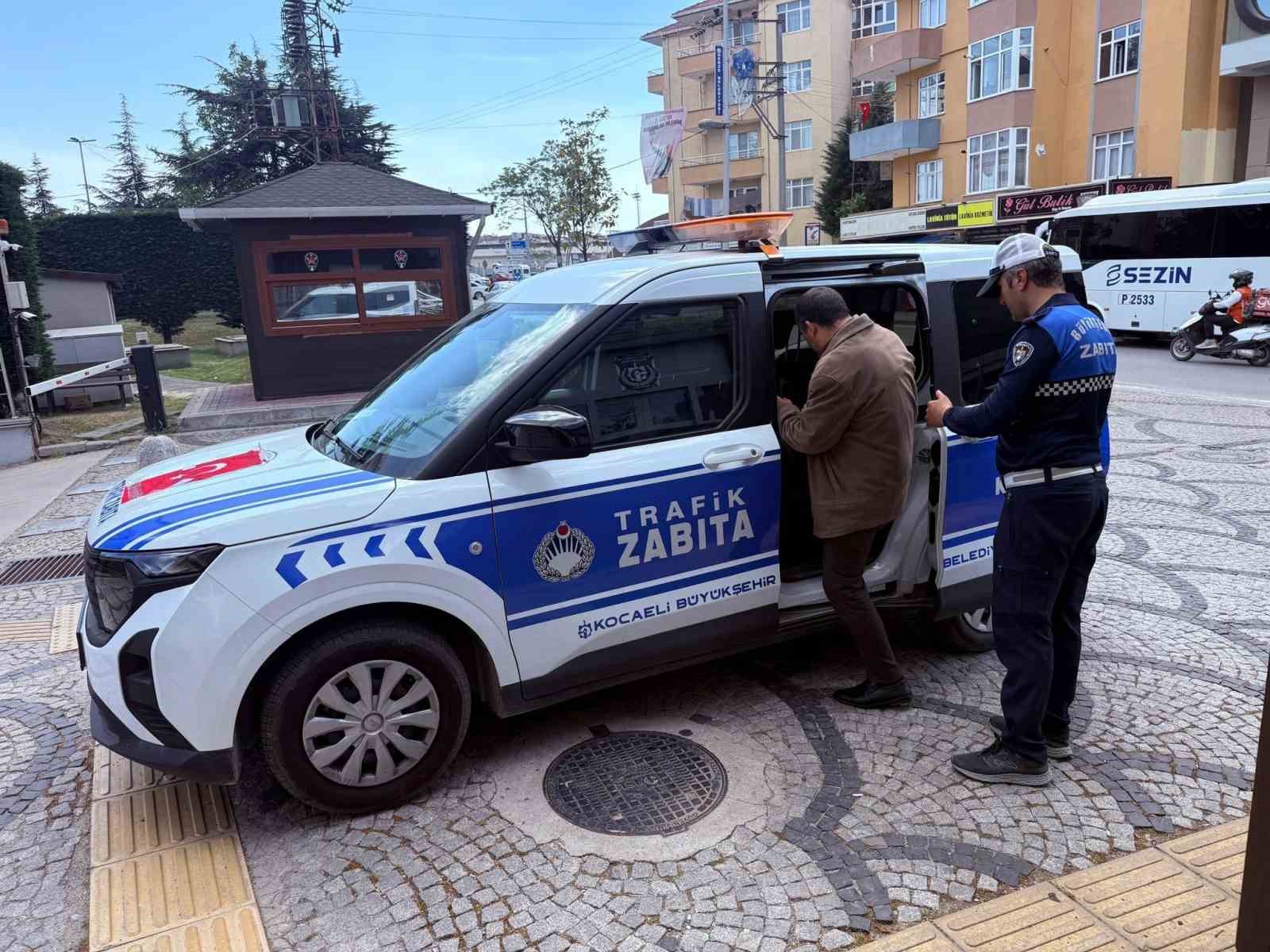 kayip-esyalardan-hasta-vatandasa-uzanan-yardim-eli