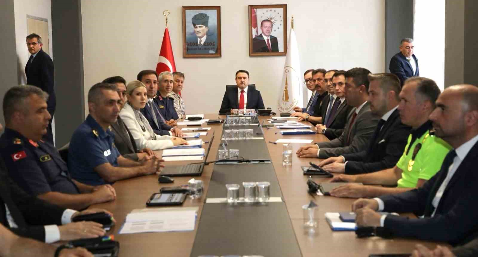 kutahya-da-guvenlik-zirvesi-ilave-tedbirler-masaya-yatirildi