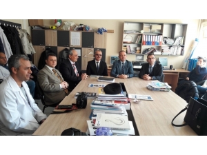 Burhaniye’de Kaymakam Öner, Anadolu Lisesi’nde Okuma Etkinliğine Katıldı