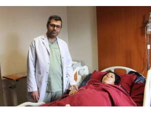 20 Yıldır Acı Çekiyordu, 2 Saatte Sağlığına Kavuştu