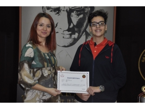 Gkv’li Nazlı Ceren Par Türkiye’ye Altın Madalya Kazandırdı