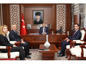 Halk Eğitim Merkezi Heyeti Vali Pehlivan’ı Ziyaret Etti