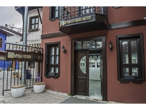 Mysia Fotoğraf Müzesi Meraklıların Akınına Uğruyor