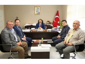 Uşak Belediyesi’nde Görev Devir Teslimi Yapıldı