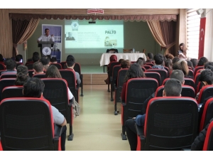 ’Sürgündeki Palto’ Konulu Söyleşi Gerçekleştirildi