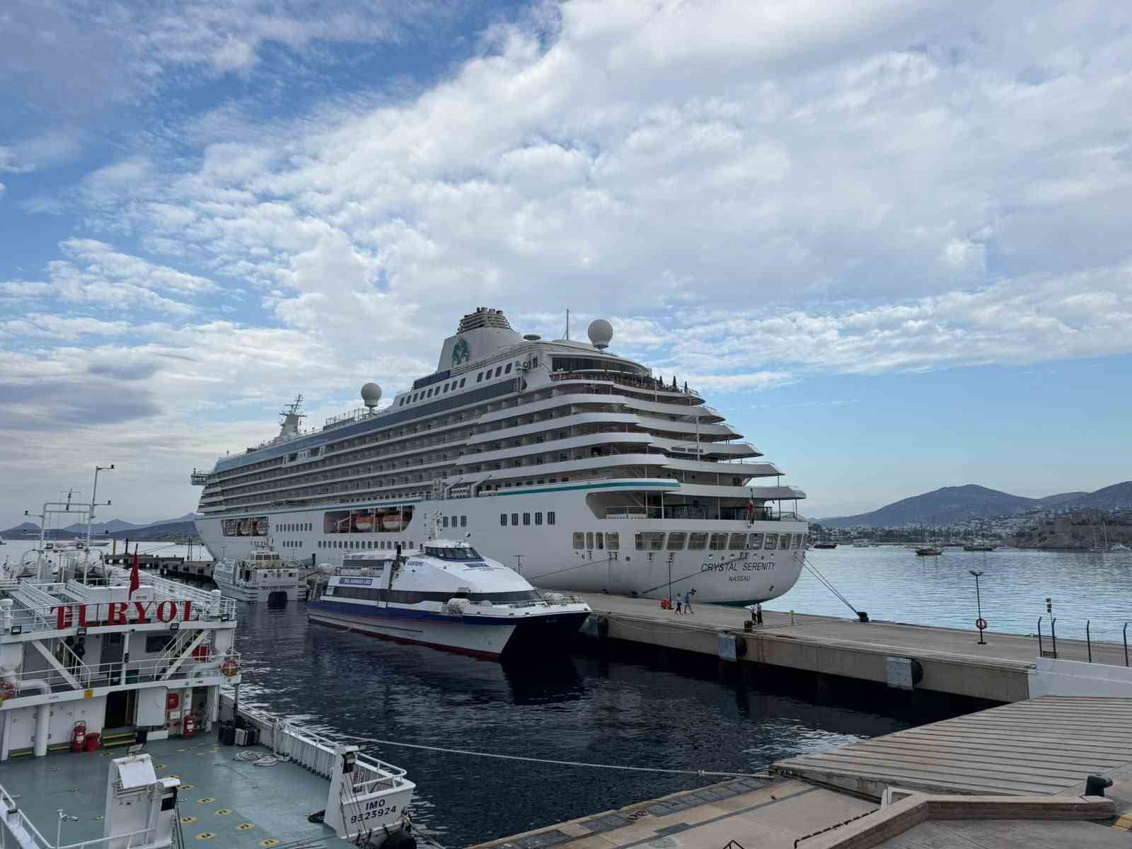 bodrum-a-693-yolcusuyla-geldi