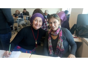 Dpü Olgun Gençler Üniversitesi’nin Öğrencileri İngilizce Öğreniyor