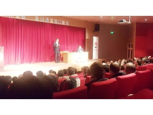 Uşimder "Önder Gençlik Projeleri" İle Geleceğe Yatırım Yapıyor