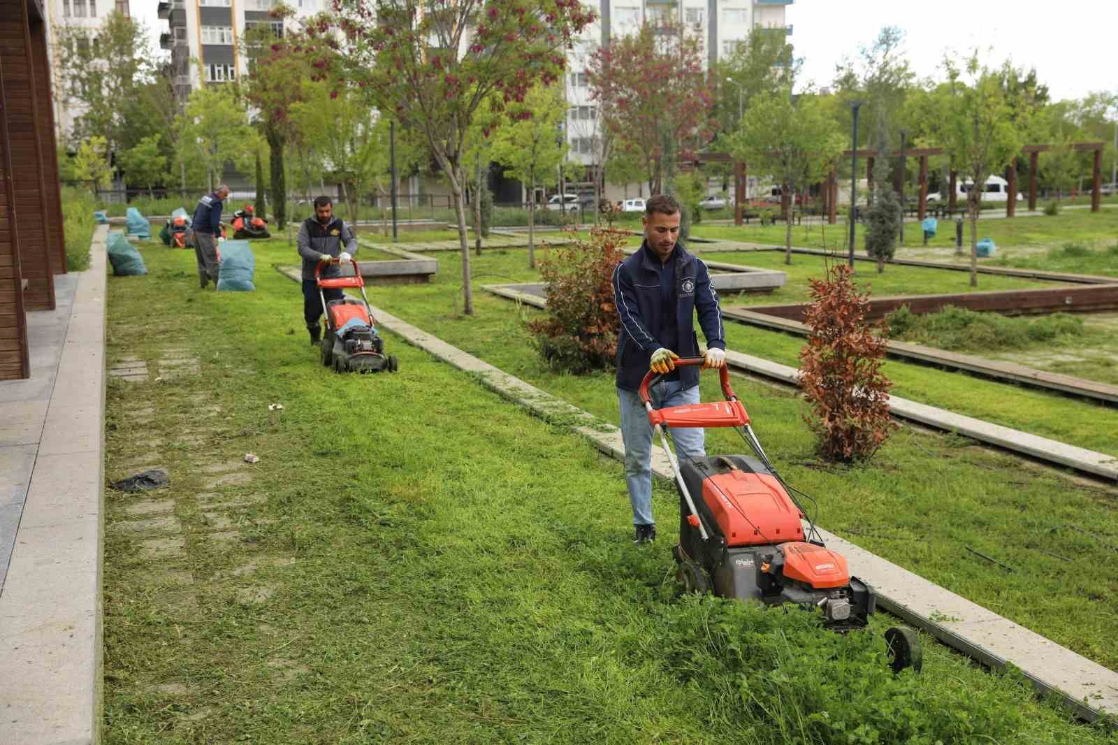 parklarda-yaz-hazirligi