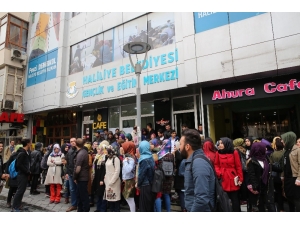 Haliliye Belediyesinden Üniversite Hazırlık Öğrencilerine Sinema Molası