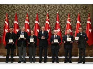 Cumhurbaşkanı Erdoğan: “Türkiye’nin Demokrasi İradesini Dolarlarınızla Satın Alamazsınız”