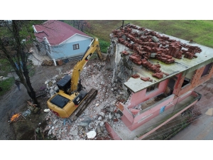 Yarışalanı Caddesi Genişletiliyor