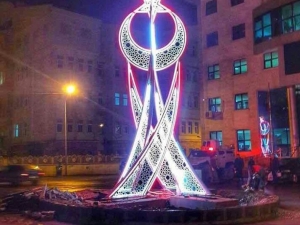 Hakkari Caddeleri İlk Defa Ayıldız Kulesi İle Tanıştı