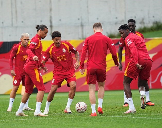 galatasaray-trabzonspor-maci-hazirliklarina-devam-etti