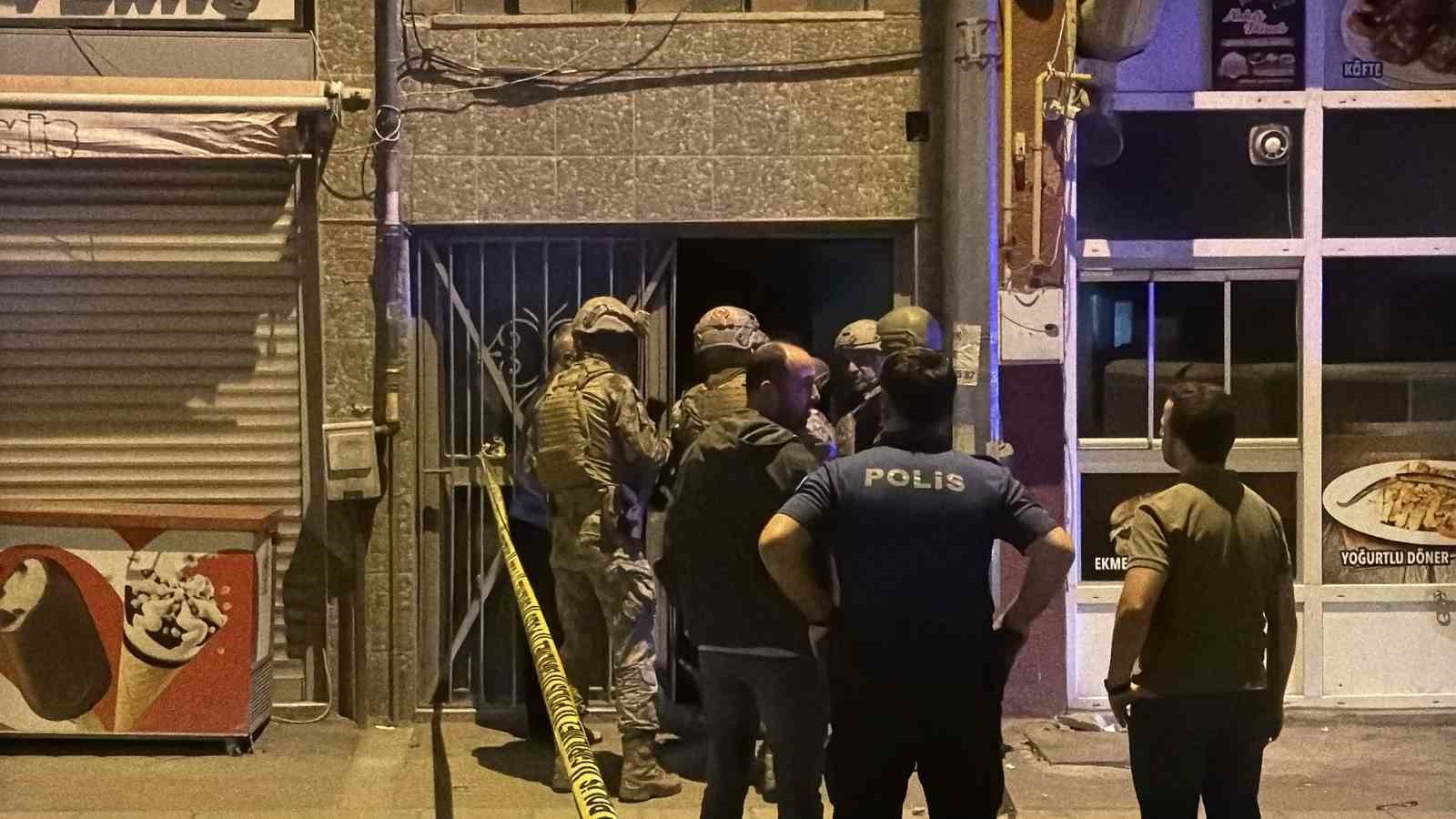 catidan-catiya-dolasti-polisi-saatlerce-ugrastirdi
