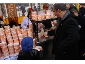 Gaziantep’te 5 Bin Kişiye Kurtuluş Pilavı