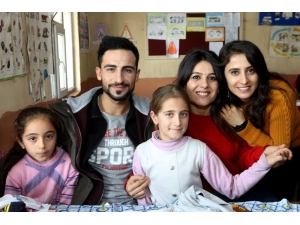 Aiçü Öğrencileri Köy Okullarını Ziyaret Etti