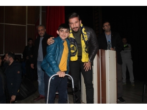 Milli Sporcu Adem Kılıççı Ağrı’da Vatandaşlarla Bir Araya Geldi