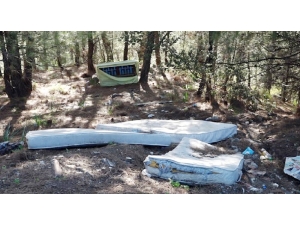Marmaris Ormanları Çöplüğe Döndü