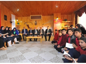 Osmaniye’de ‘Kitap Okuma Halkaları’ Projesi Etkinliği