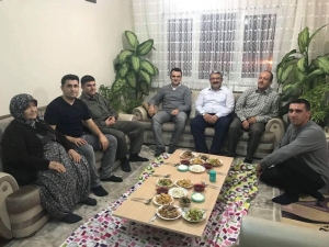 Altıntaş Protokolü Şehit Ailesini Ziyaret Etti