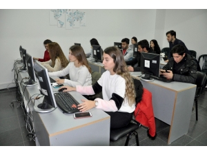 Türkiye’de Ders Verilen Tek E-ticaret Uygulama Laboratuvarı